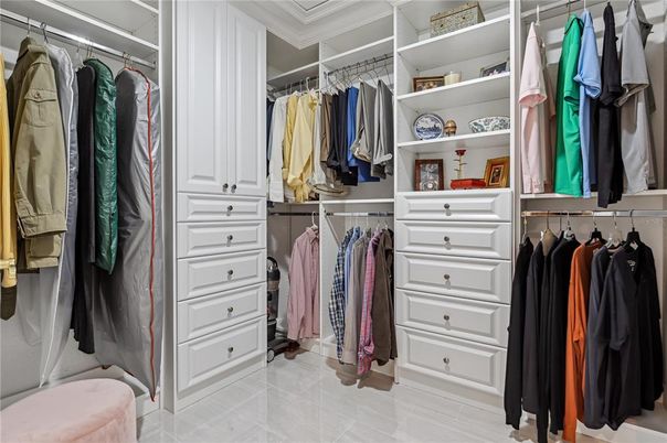 Interior, Walk-in Closets