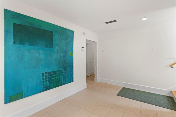 Bathroom, Empty room, Interior, Recessed Lighting