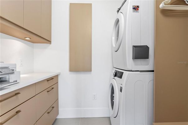 Interior, Washer