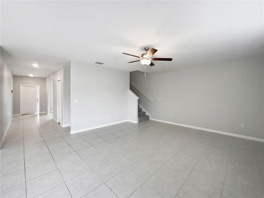 Empty room, Interior, Recessed Lighting