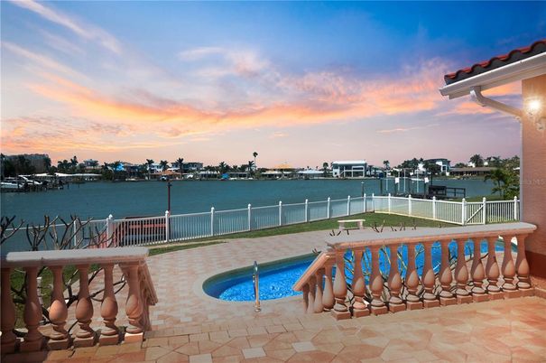 Exterior, Lake, Pool, Water