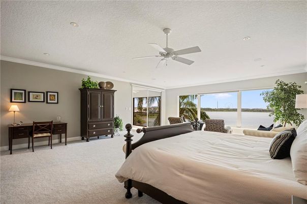 Bedroom, Interior, Recessed Lighting, Water