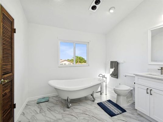 Bathroom, Free Standing Baths, Interior, Marble, Recessed Lighting