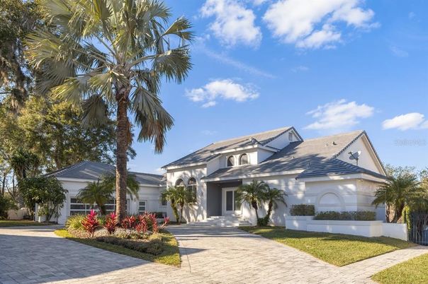 Attached, Exterior, Facade, Ranch