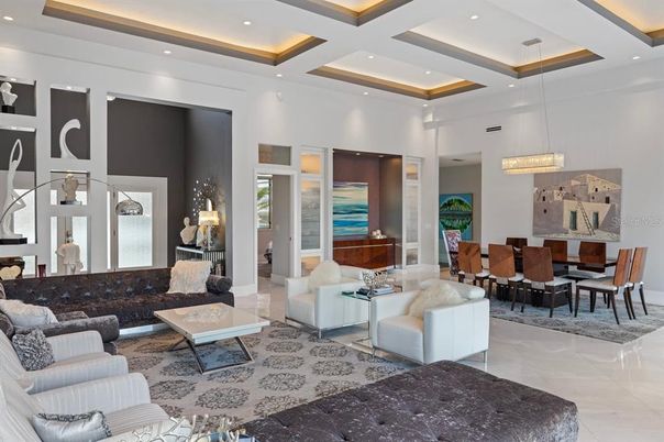 Dining room, Interior, Living room, Pendant Lights, Recessed Lighting