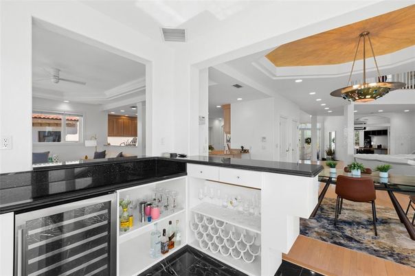 Dining room, Interior, Kitchen, Pendant Lights, Recessed Lighting, Wood Texture Flooring
