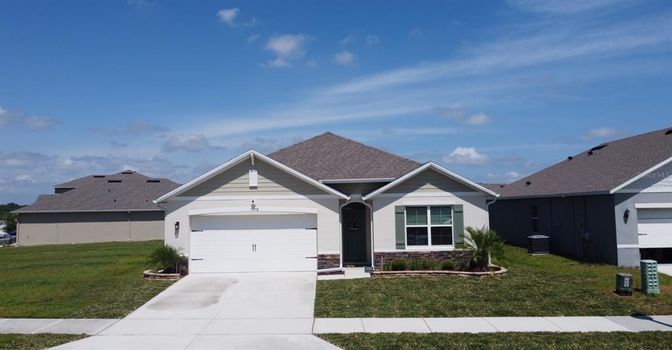 Attached, Exterior, Facade, Ranch