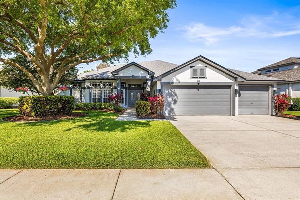 Attached, Exterior, Facade, Ranch