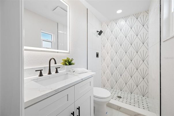 Bathroom, Interior, Recessed Lighting