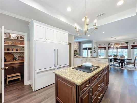 Chandelier, Dining room, Interior, Kitchen, Pendant Lights, Recessed Lighting, Wood Texture Flooring