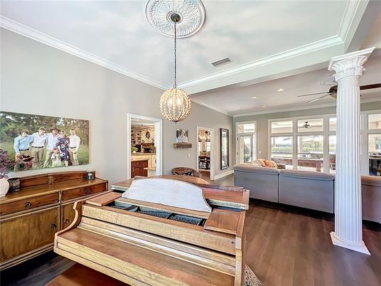 Bedroom, Interior, Living room, Pendant Lights, Recessed Lighting, Wood Texture Flooring