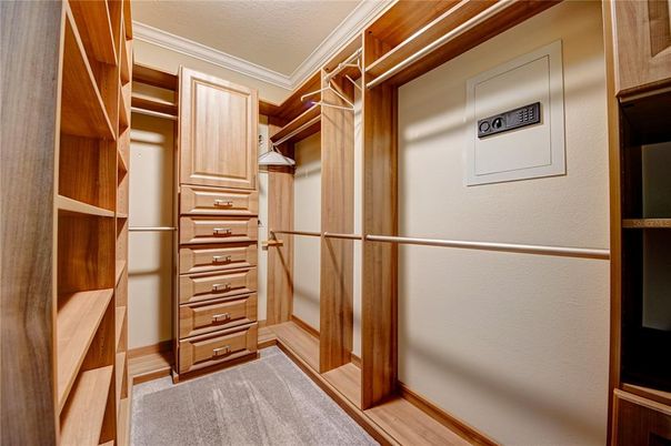 Interior, Walk-in Closets