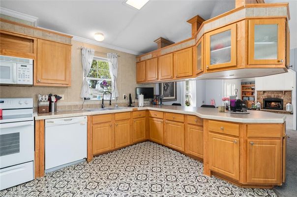 Fireplace, Interior, Kitchen