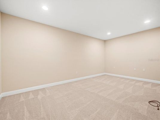 Empty room, Interior, Recessed Lighting