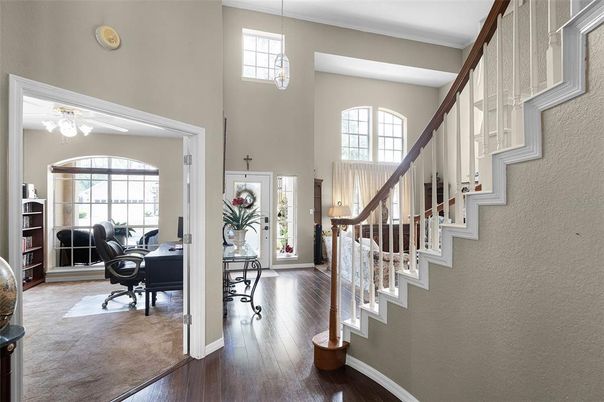 Home Office, Interior, Pendant Lights, Wood Texture Flooring