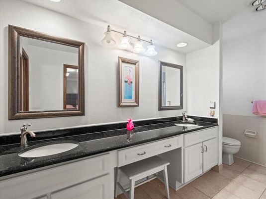 Bathroom, Dual Sink Vanities, Interior, Recessed Lighting