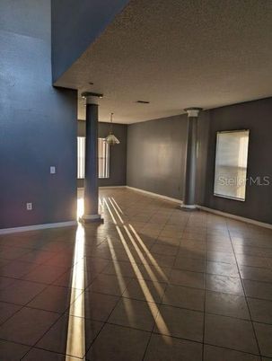 Empty room, Interior, Pendant Lights