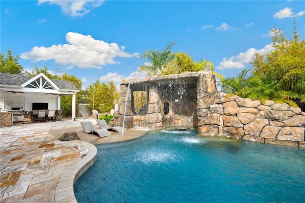 Exterior, Pool