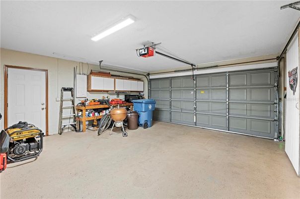 Garage, Interior