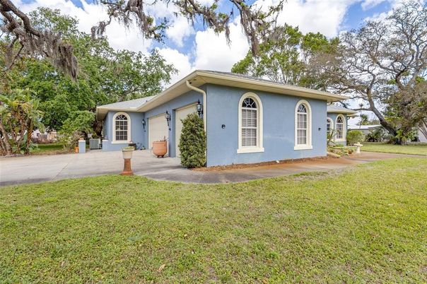 Attached, Backyard, Exterior, Facade, Ranch