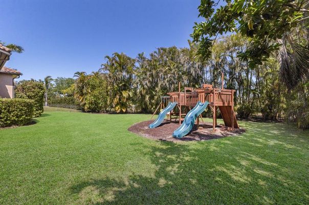 Backyard, Exterior, Playground