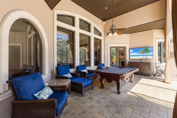 Billiard Table, Game Room, Interior