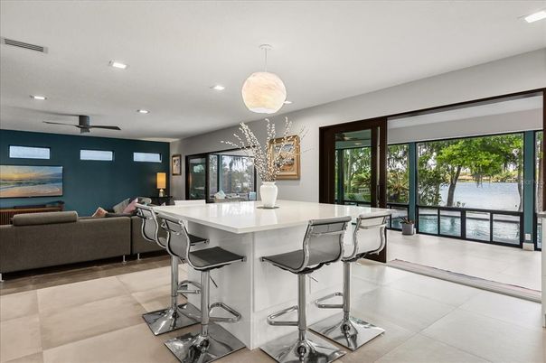 Interior, Living room, Pendant Lights, Recessed Lighting