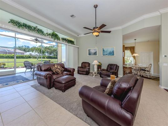 Dining room, Interior, Living room, Pendant Lights