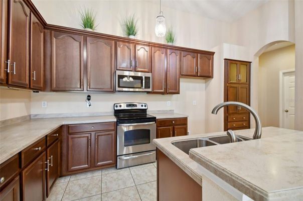 Interior, Kitchen, Pendant Lights, Stainless Steel Appliances
