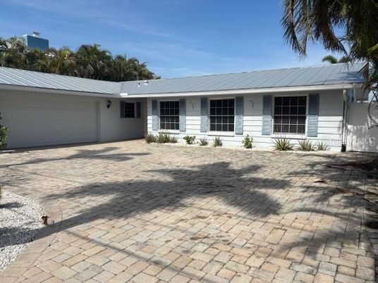 Attached, Exterior, Facade, Solar Panels, Ranch