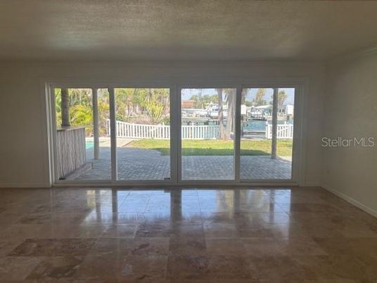 Empty room, Interior, Water