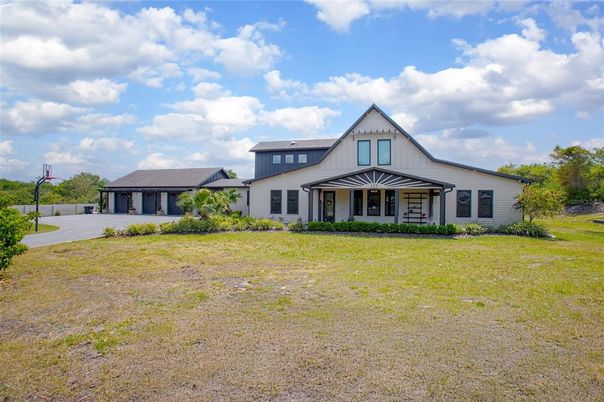 Backyard, Exterior, Facade, Farmhouse