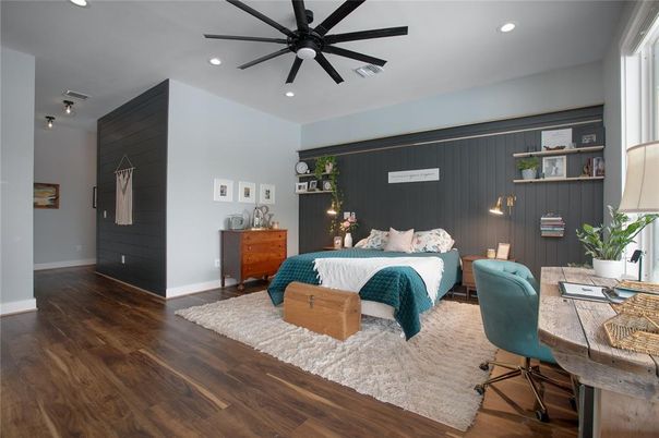 Bedroom, Home Office, Interior, Recessed Lighting, Wood Texture Flooring