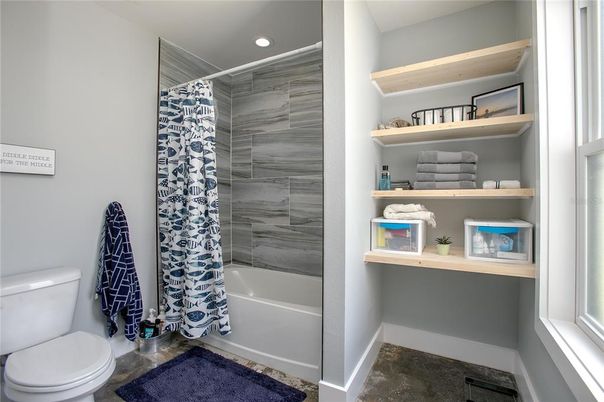 Bathroom, Interior, Recessed Lighting