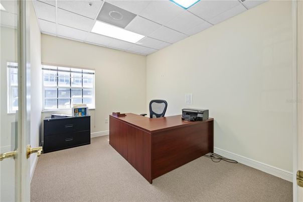 Home Office, Interior