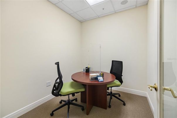 Home Office, Interior