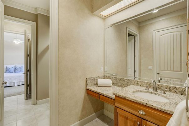 Bathroom, Bedroom, Dual Sink Vanities, Interior