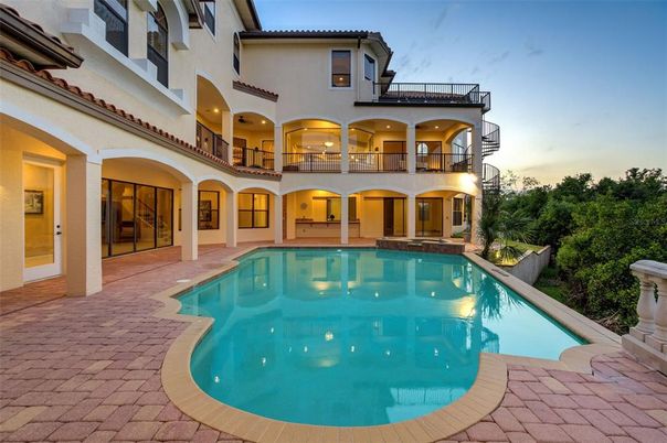 Exterior, Pool