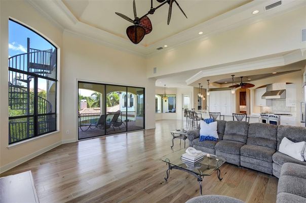 Dining room, Interior, Kitchen, Living room, Pendant Lights, Recessed Lighting, Stainless Steel Appliances, Wood Texture Flooring