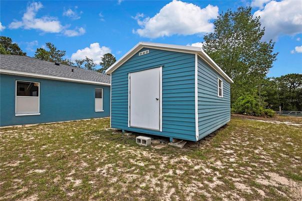 Backyard, Exterior
