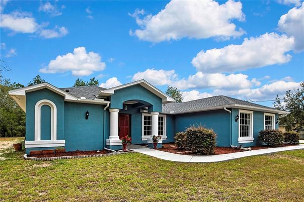 Backyard, Exterior, Facade, Ranch