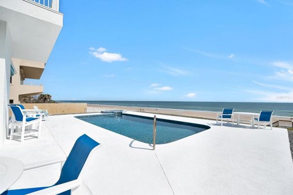 Exterior, Pool, Water