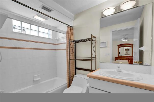 Bathroom, Interior, Tile Countertops