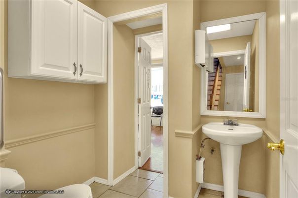 Bathroom, Interior, Recessed Lighting