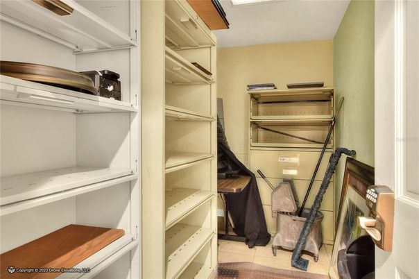 Interior, Walk-in Closets