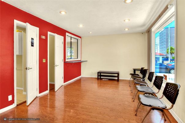 Interior, Recessed Lighting, Wood Texture Flooring