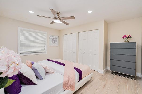 Bedroom, Interior, Recessed Lighting, Wood Texture Flooring