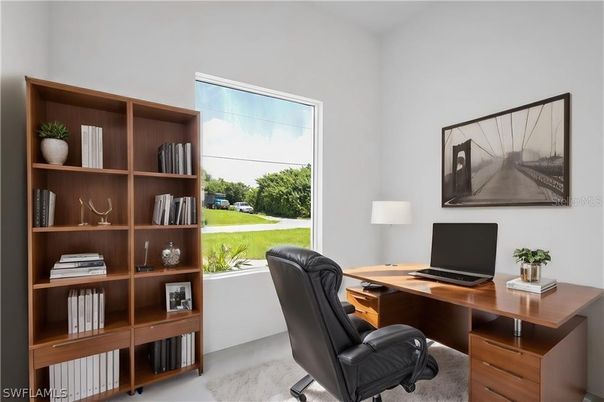 Home Office, Interior