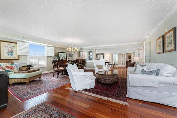 Chandelier, Dining room, Interior, Living room, Recessed Lighting, Wood Texture Flooring