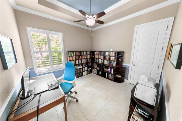 Home Office, Interior
